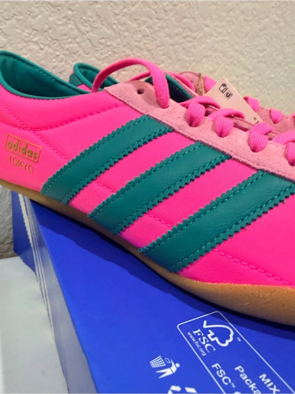 9.5W Adidas Pink Tokyo sneaker New